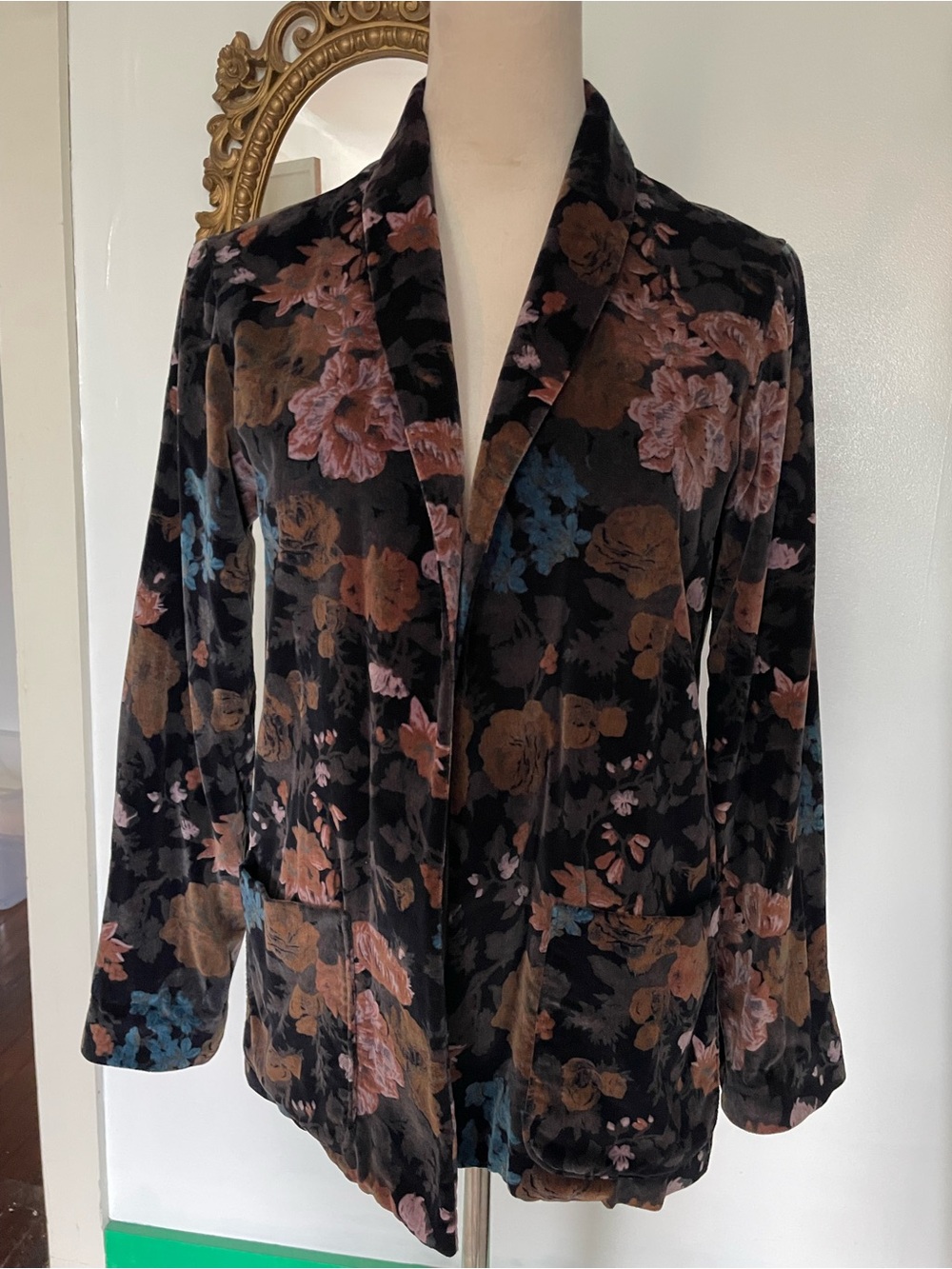 Floral Velvet Blazer Jacket - Black with Pink & Brown Floral Vintage Medium